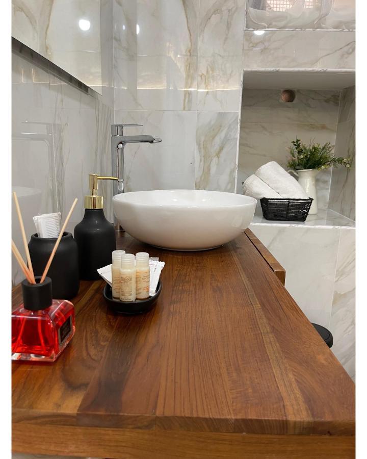 בארי Suite Whiteflower מראה חיצוני תמונה
